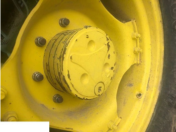 Поворотный кулак JOHN DEERE