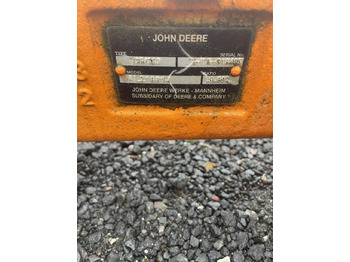 Приводный вал для Сельскохозяйственной техники John Deere 6125R 6130R - oś przednia 735/303 - półoś długa AL211693: фото 2 Приводный вал для Сельскохозяйственной техники John Deere 6125R 6130R - oś przednia 735/303 - półoś długa AL211693: фото 2