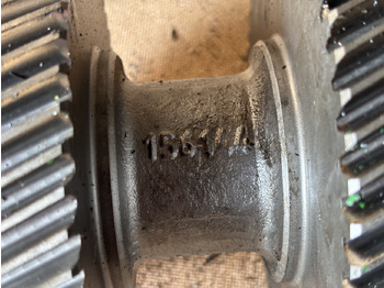 Приводный вал для Сельскохозяйственной техники John Deere 7220 7320 Wał L115869 L156144: фото 2 Приводный вал для Сельскохозяйственной техники John Deere 7220 7320 Wał L115869 L156144: фото 2