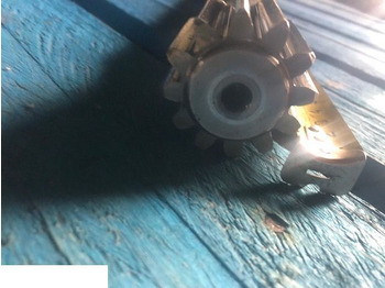 Бортовой редуктор