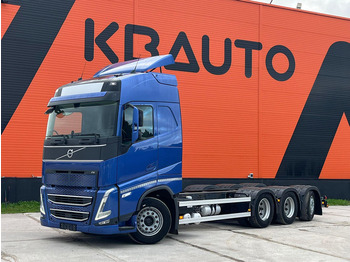 Volvo FH 500 8x4*4 GLOBE XL / RETARDER / CHASSIS L=7589 mm в лизинг Volvo FH 500 8x4*4 GLOBE XL / RETARDER / CHASSIS L=7589 mm: фото 1
