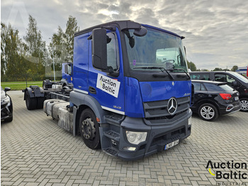 Грузовик-шасси MERCEDES-BENZ Actros 1843