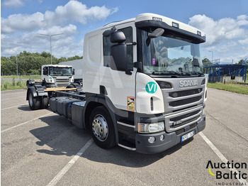 Грузовик-шасси Scania P 450: фото 2