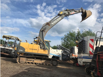 Гусеничный экскаватор VOLVO EC160CL