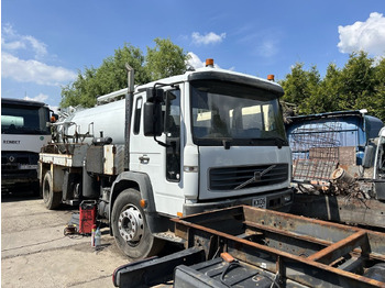 Ассенизатор VOLVO FL6