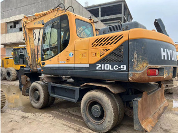 Колёсный экскаватор HYUNDAI R210W-9: фото 3 Колёсный экскаватор HYUNDAI R210W-9: фото 3