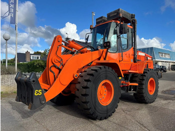Колёсный погрузчик DOOSAN DL250
