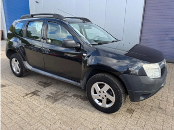 Легковой автомобиль DACIA