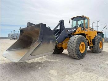Колёсный погрузчик VOLVO L220D