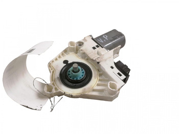 : фото в шапке страницы