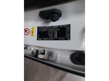 Легковой автомобиль Toyota Prius Hybrid: фото 5