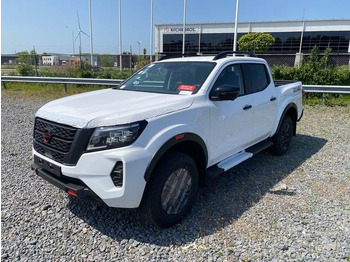 Фургон NISSAN Navara