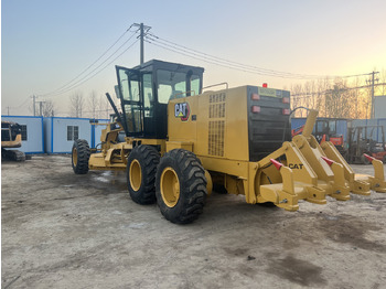 Грейдер CATERPILLAR 140H