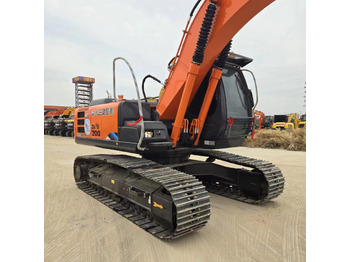 Экскаватор HITACHI ZX200