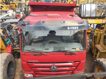 Самосвал SINOTRUK HOWO