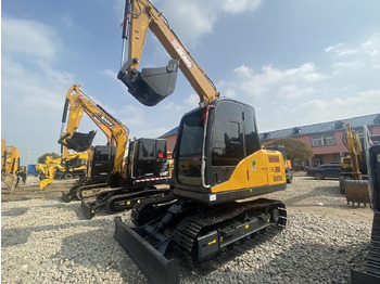 Гусеничный экскаватор XCMG XE85DA