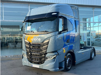 Тягач IVECO S-WAY