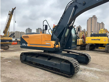 Гусеничный экскаватор HYUNDAI