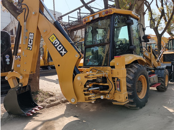 Экскаватор-погрузчик JCB 3CX