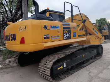 Гусеничный экскаватор KOMATSU PC200-8