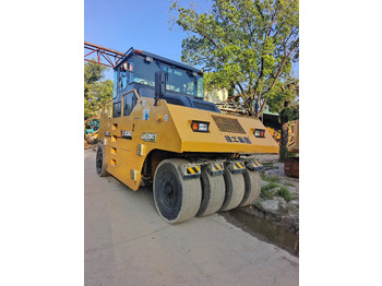 Пневмоколесный каток XCMG