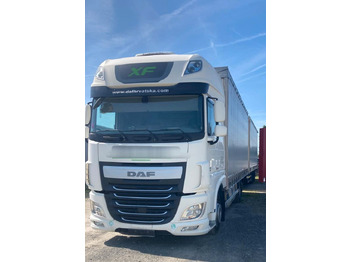 Тентованный грузовик DAF XF 460