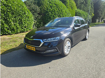 Легковой автомобиль ŠKODA