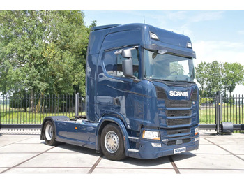 Тягач SCANIA S 450