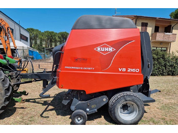 Пресс-подборщик рулонный KUHN