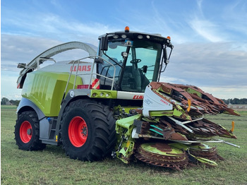 Кормоуборочный комбайн CLAAS Jaguar 950