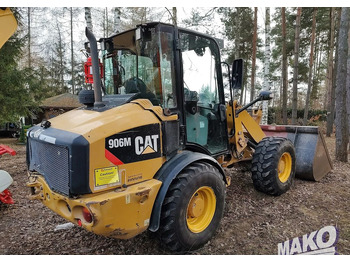 Колёсный погрузчик CATERPILLAR 906M