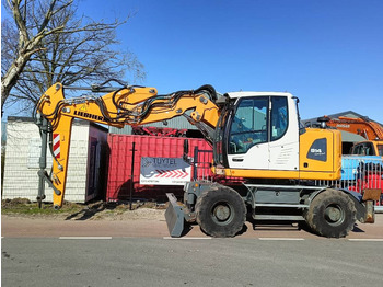 Колёсный экскаватор LIEBHERR A 914