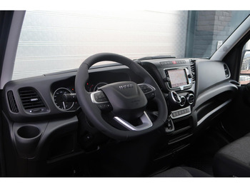 Фото интерьера 1: Цельнометаллический фургон Iveco Daily 35S18HV 3.0 35 L2H2 BPM VRIJ/ LED/ NAVI/ CAMERA/ CLIMA
