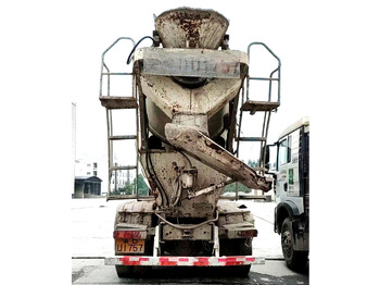 Автобетоносмеситель XCMG Official G4804B 12cubic Used Hydraulic Diesel Concrete Mixer Truck Second Hand Cement Mixers Sale: фото 4