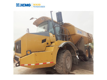 Внедорожный самосвал XCMG