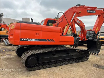 Гусеничный экскаватор DOOSAN DX225LC