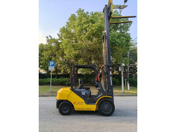 Дизельный погрузчик KOMATSU