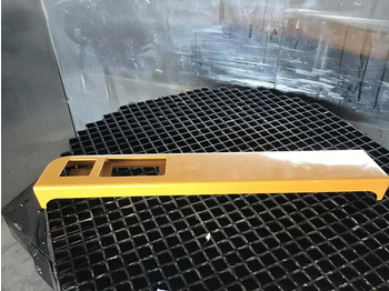 Бампер LIEBHERR