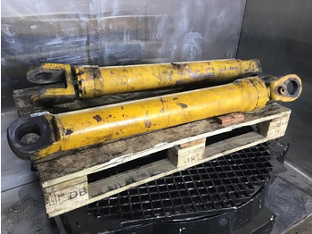 : фото в шапке страницы