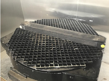 Масляный радиатор LIEBHERR