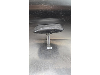 Кабина и интерьер LIEBHERR