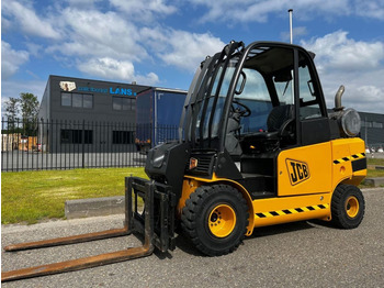 Телескопический погрузчик JCB