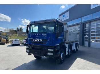 Самосвал IVECO Trakker
