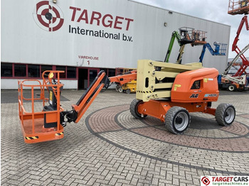 Коленчатый подъемник JLG