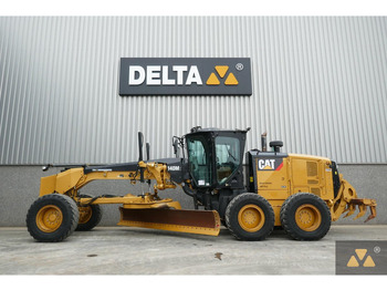 Грейдер CATERPILLAR 140M