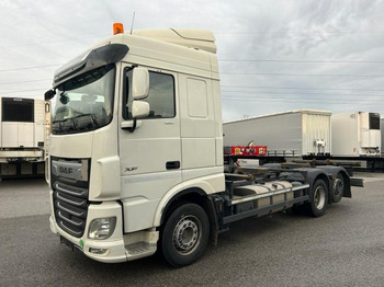 Грузовик-контейнеровоз/ Сменный кузов DAF XF 480