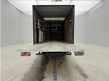 Грузовик с закрытым кузовом Mercedes-Benz Atego 1218: фото 4