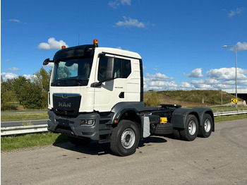Тягач MAN TGS 33.400