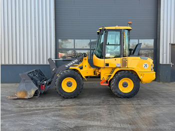 Колёсный погрузчик VOLVO L30G