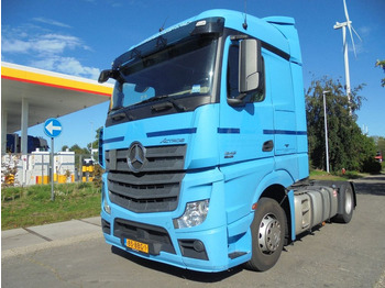 Тягач MERCEDES-BENZ Actros 1842